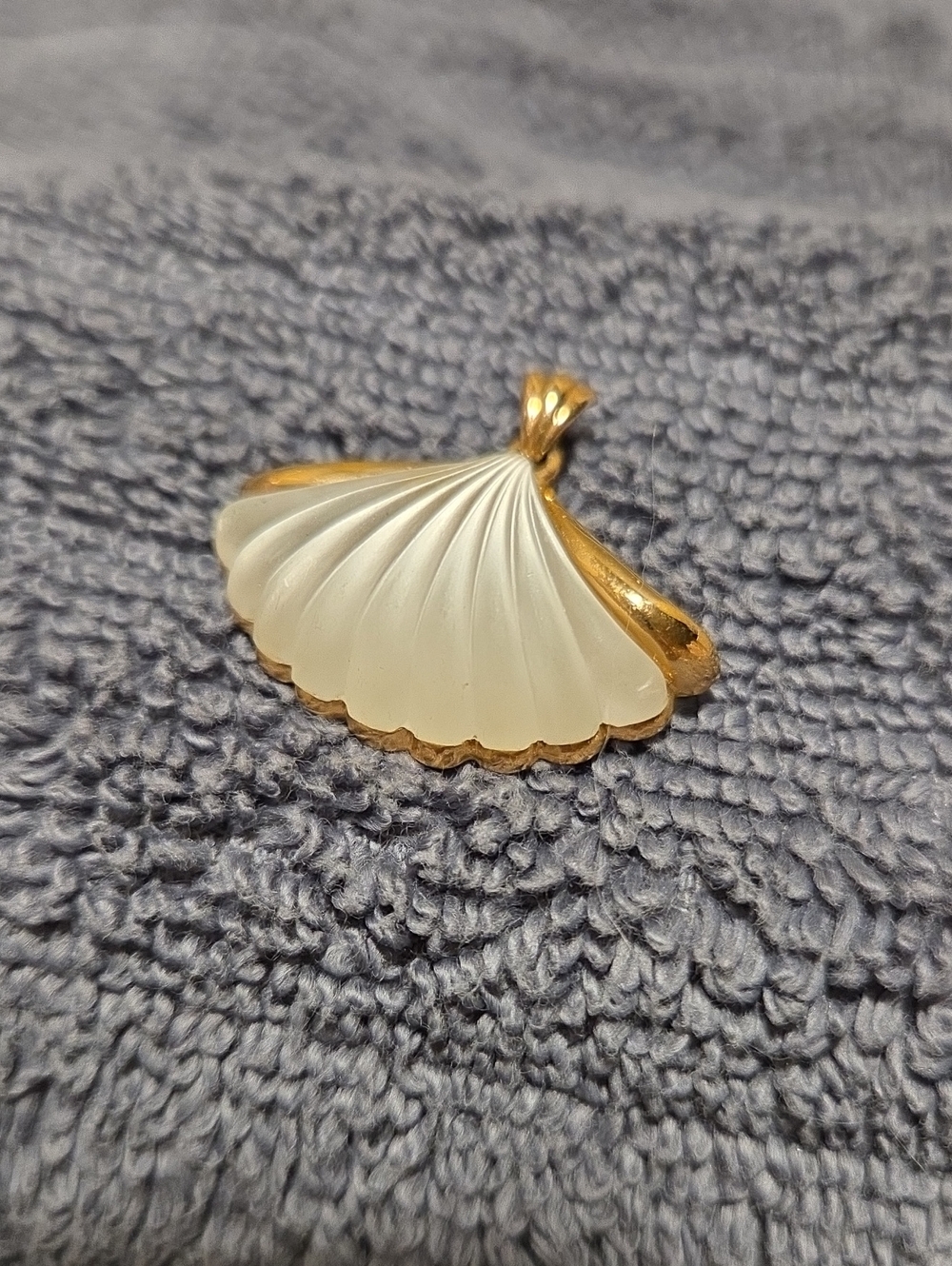 Vintage Avon Lead Crystal Fan Pendant w Gold Accent